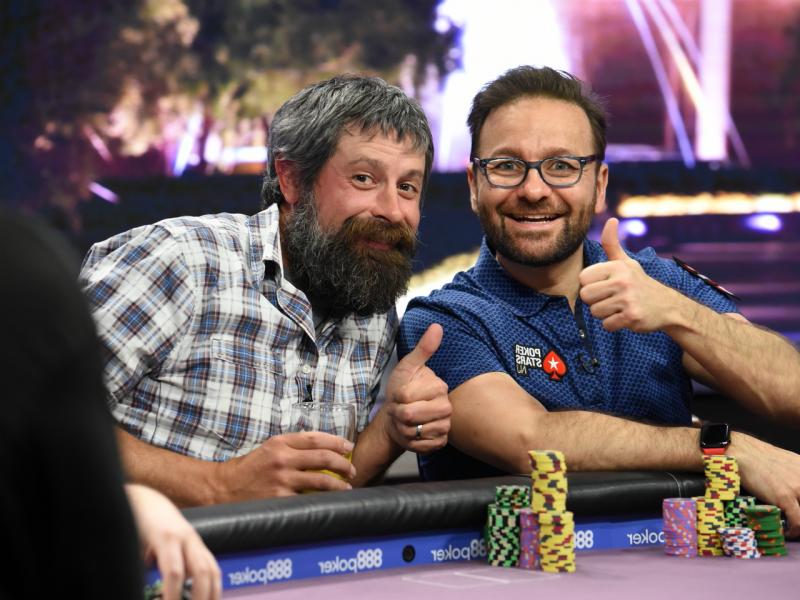 играть в покер